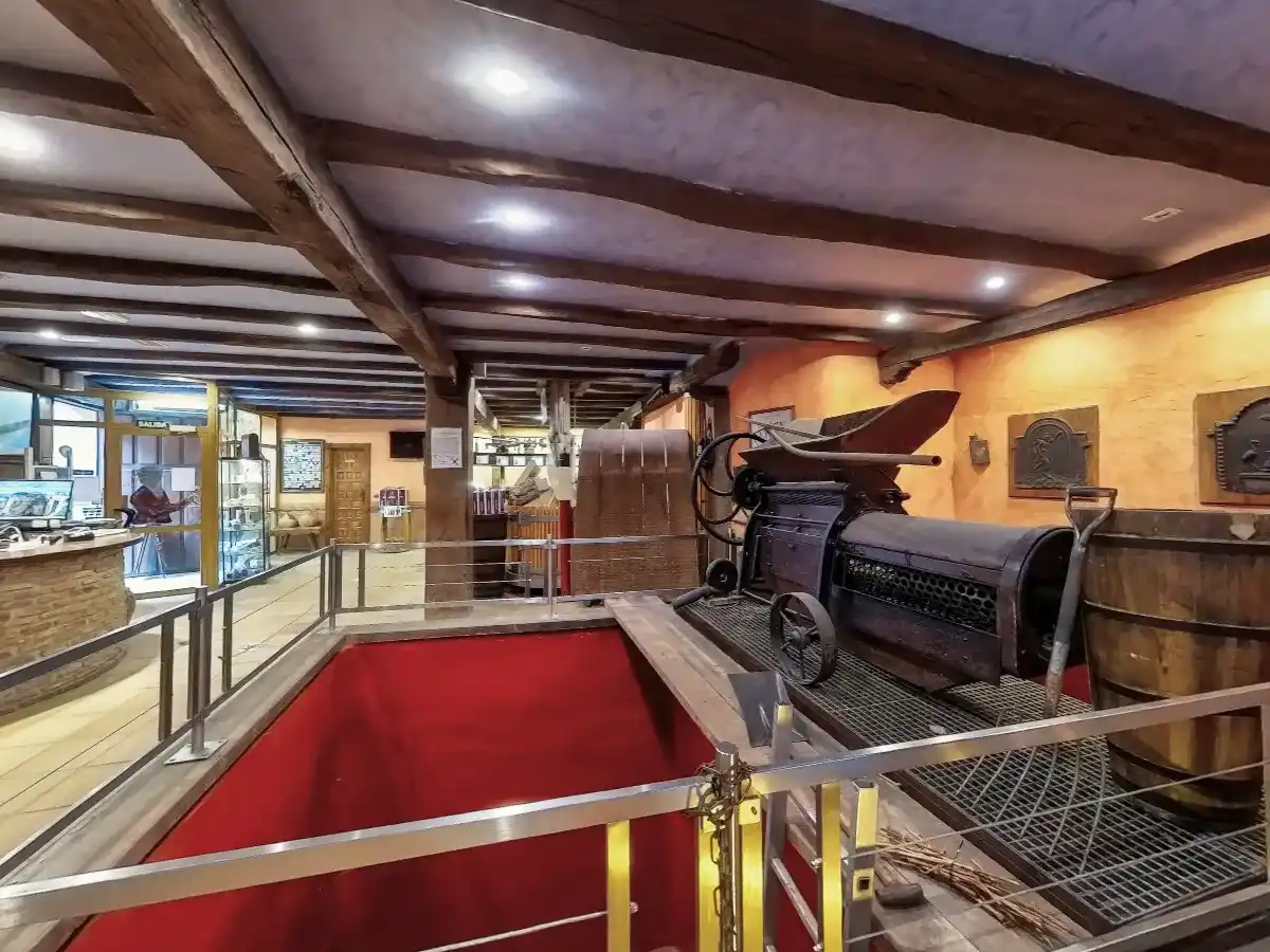 Recorrido virtual 360 por los calados medievales de la Bodega El Fabulista en Laguardia, Álava.